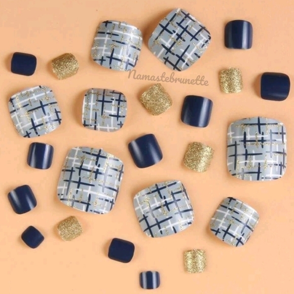 2/$16 Plaid Glitter Press On Toenails - Picture 6 of 14